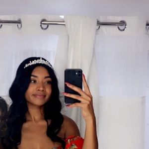 Meet your Posher, Cece